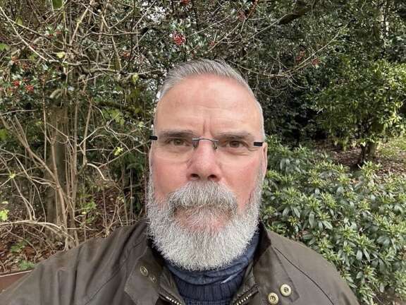 Alternative text should describe the visual content of the image.