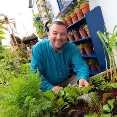 Alternative text should describe the visual content of the image.