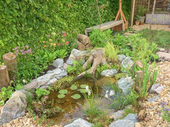 Alternative text should describe the visual content of the image.