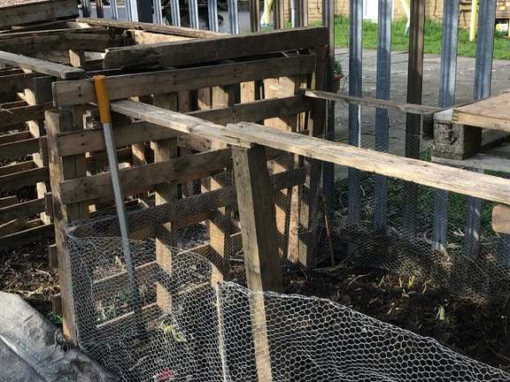 Alternative text should describe the visual content of the image.