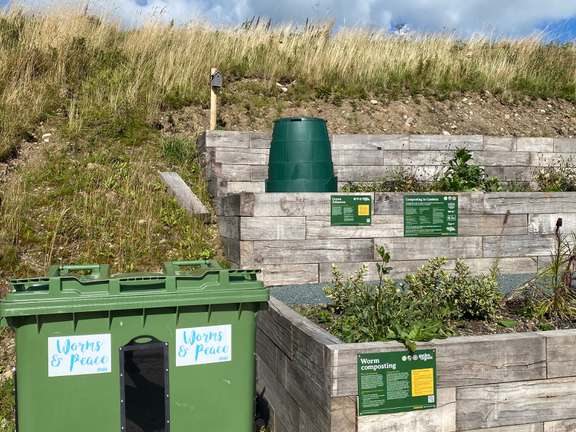 Alternative text should describe the visual content of the image.