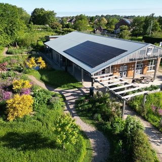 Alternative text should describe the visual content of the image.