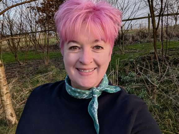 Alternative text should describe the visual content of the image.