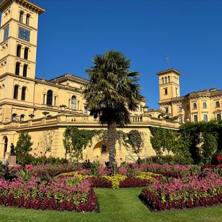 Alternative text should describe the visual content of the image.