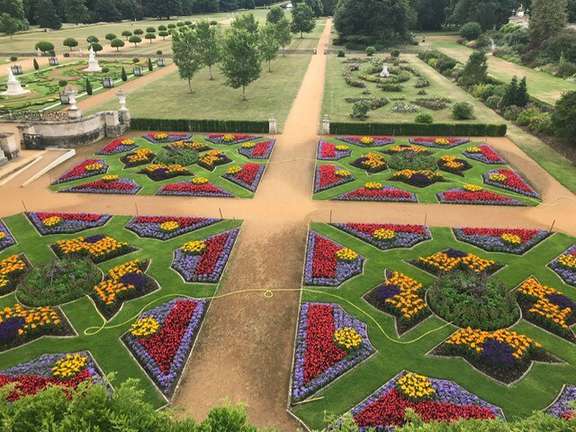 Alternative text should describe the visual content of the image.