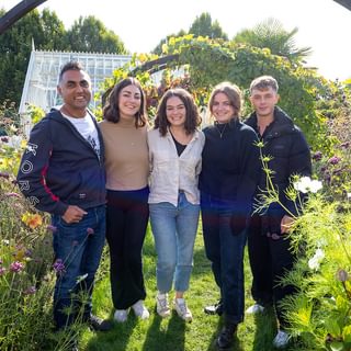 Alternative text should describe the visual content of the image.