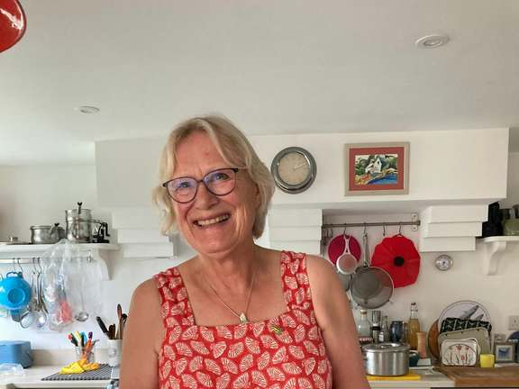 Alternative text should describe the visual content of the image.