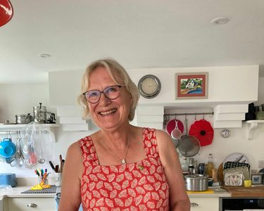 Alternative text should describe the visual content of the image.