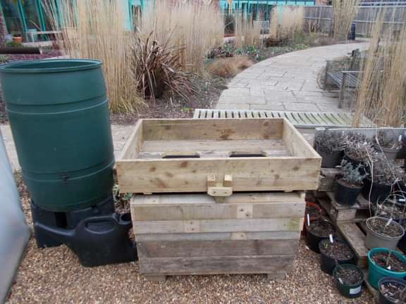 Alternative text should describe the visual content of the image.