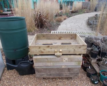 Alternative text should describe the visual content of the image.