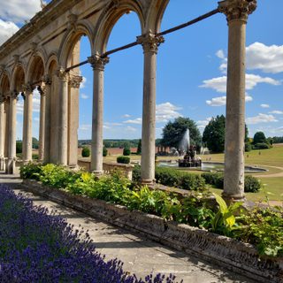 Alternative text should describe the visual content of the image.